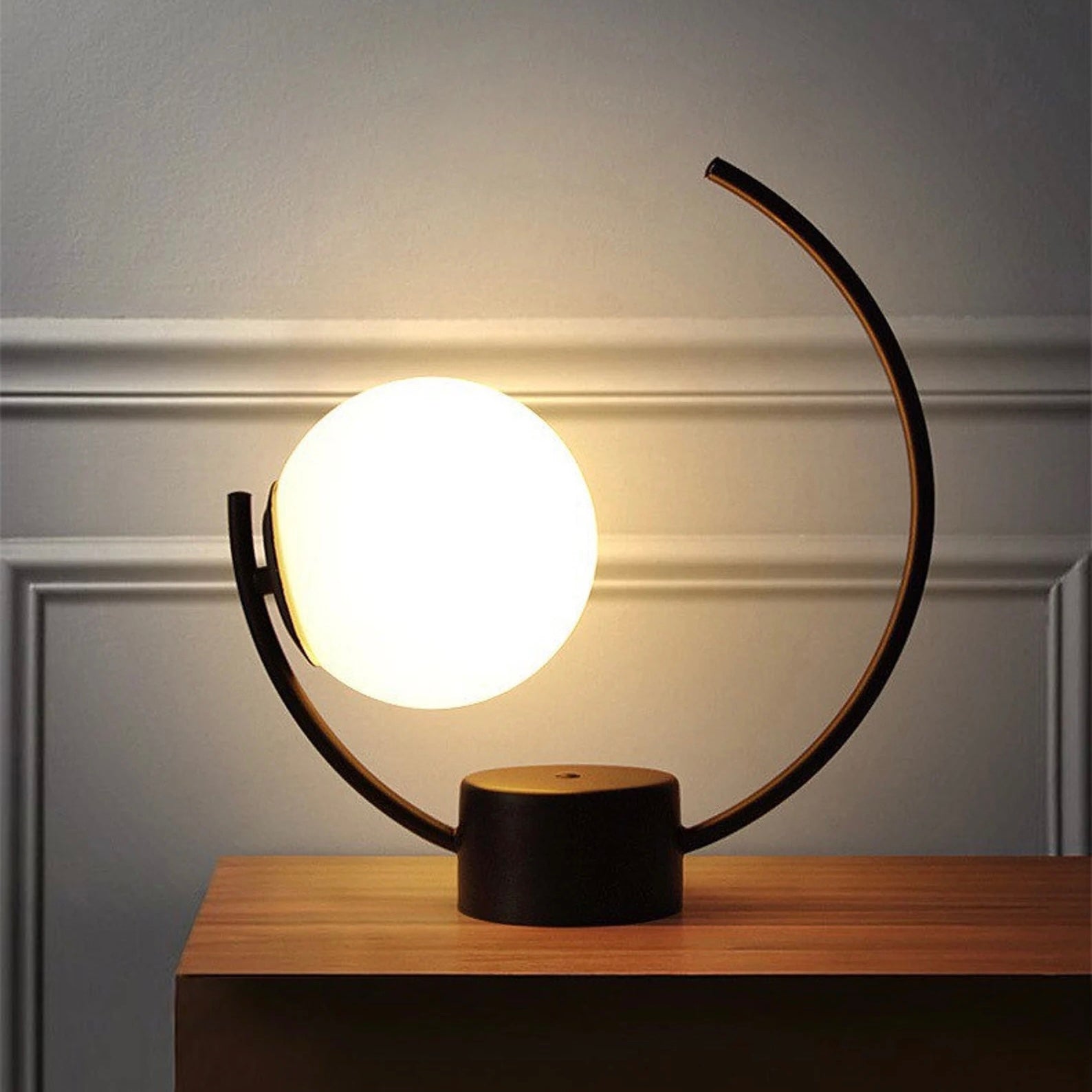 Contemporary Table Lamp With Circular Metal Stand –